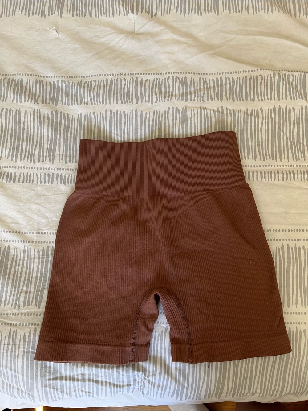 Ribbed High-Waist Bike Shorts in Rust